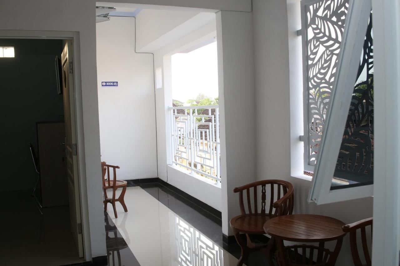 RedDoorz Syariah near Suncity Mall Madiun Bagian luar foto