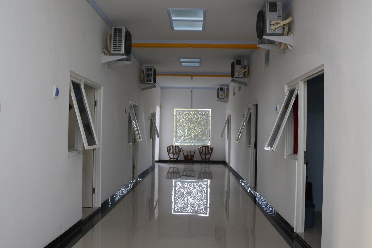 RedDoorz Syariah near Suncity Mall Madiun Bagian luar foto